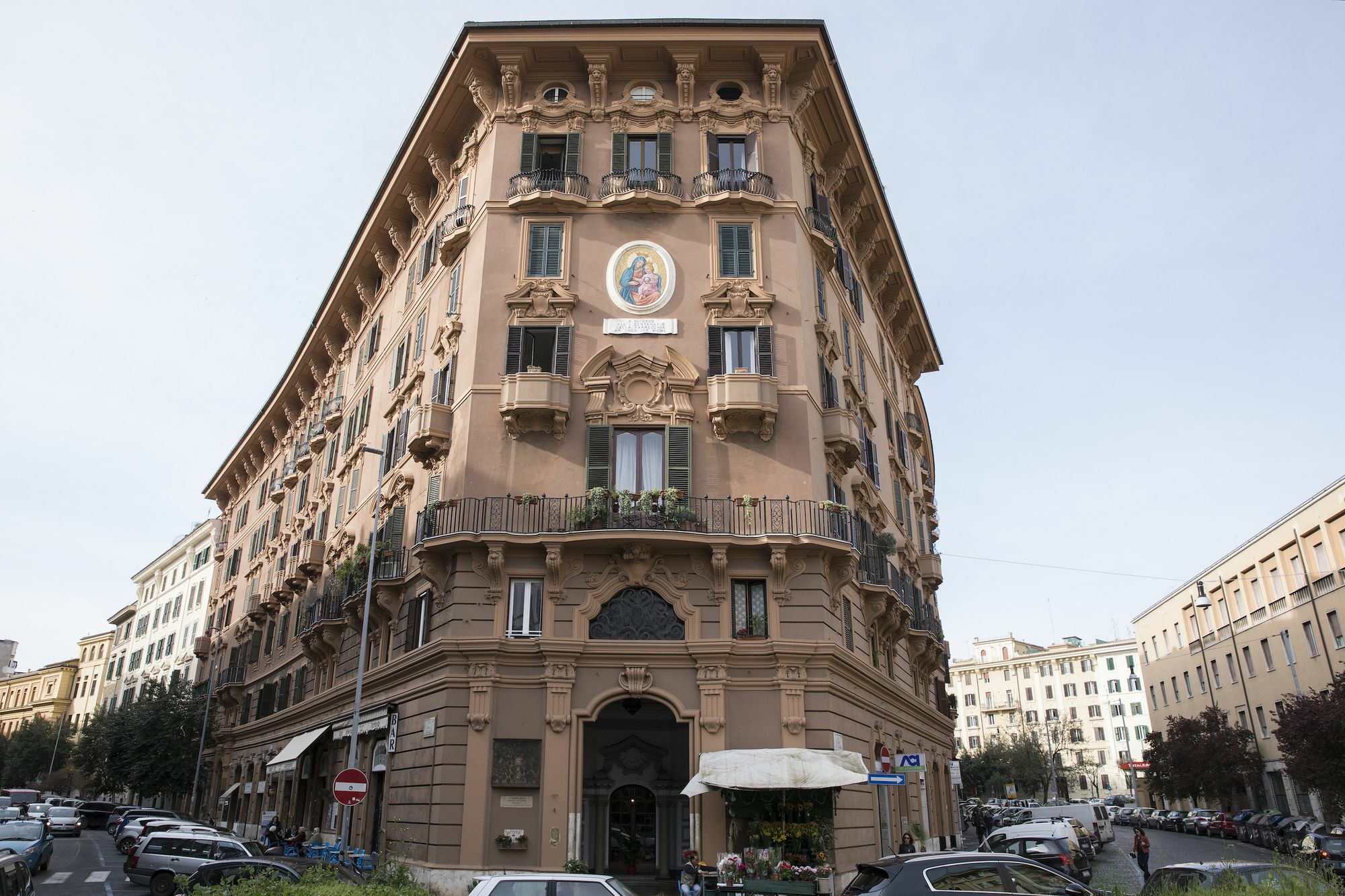 Playful 1br In San Pietro / Vaticano By Sonder Roma